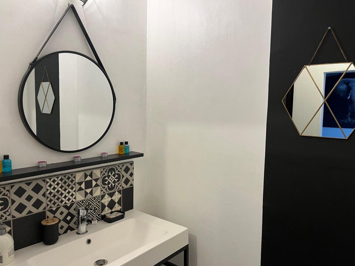 L'Eden - Joli Studio En Centre Ville Nîmes Exteriér fotografie